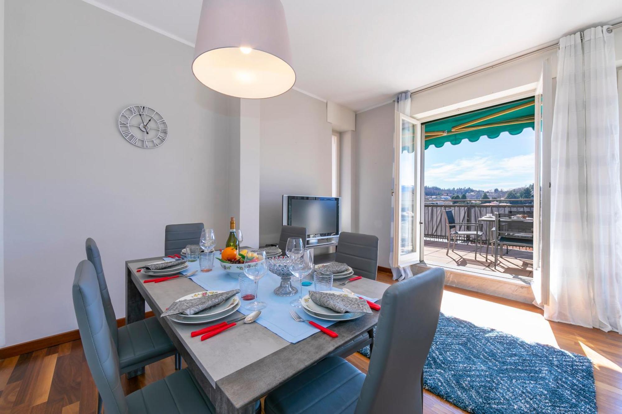 Appartamento Il Golfo Lake View - Happy Rentals Laveno Exterior photo